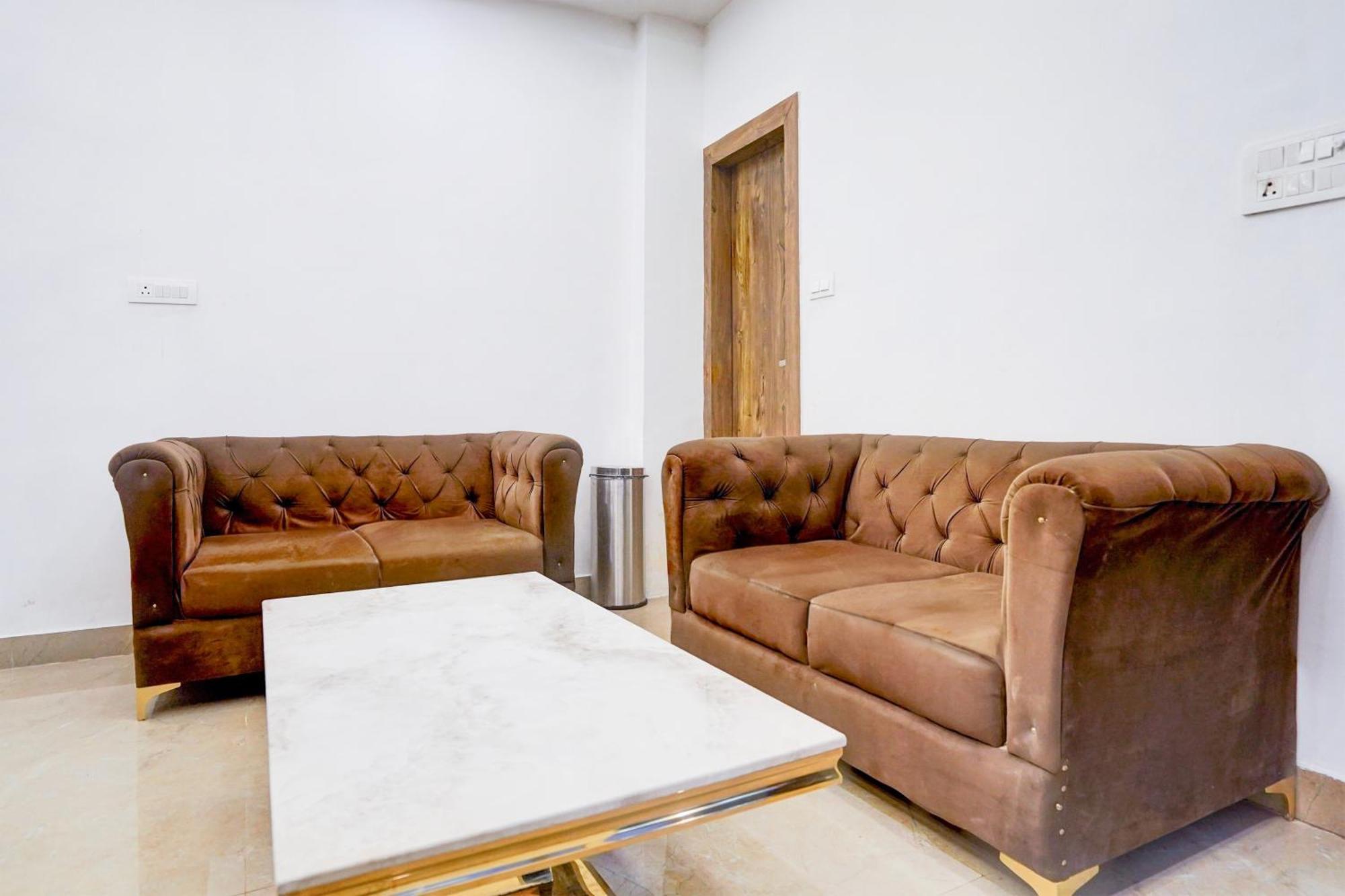 Townhouse Hotel Grand Emporio By Sbg Near Vaishali Metro Station Ghaziabad Exterior foto
